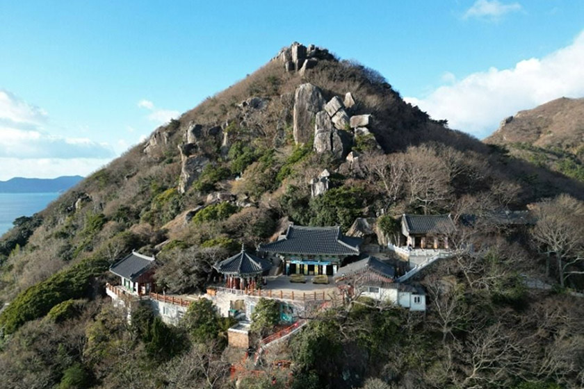향일암